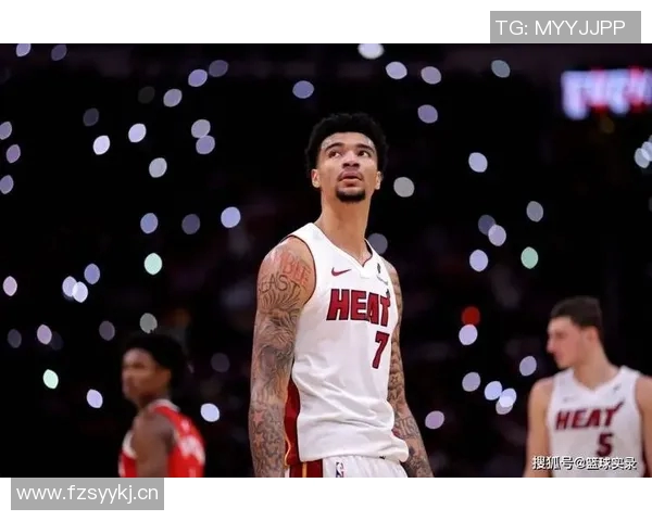 韦尔半场表现出色9投5中贡献12分7篮板1次抢断展现文班实力