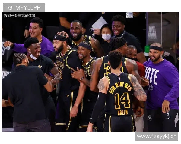 詹姆斯助力八村频频攻筐展现默契配合引发球迷热议