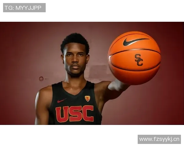 费尔顿：莫布里应学习加内特的心态每晚都要展现出强硬的竞争精神