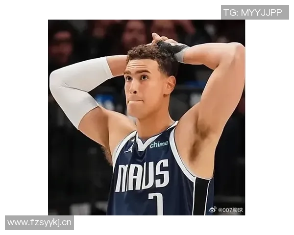 德怀特鲍威尔以身作则展现职业素养引领球队奋发向上